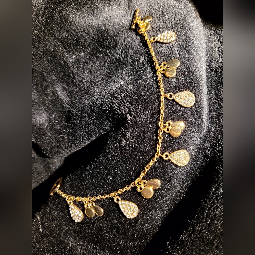 Pretty Goldtone Crystal charm bracelet